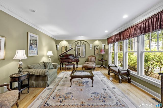 91 Dogwood Lane, Stamford, CT 06903