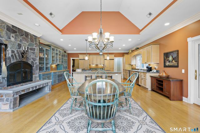 91 Dogwood Lane, Stamford, CT 06903