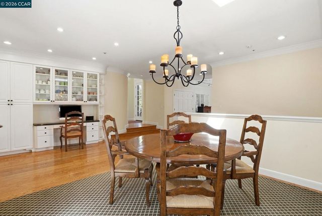 45 N Merrill Circle, Moraga, CA 94556