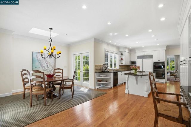 45 N Merrill Circle, Moraga, CA 94556