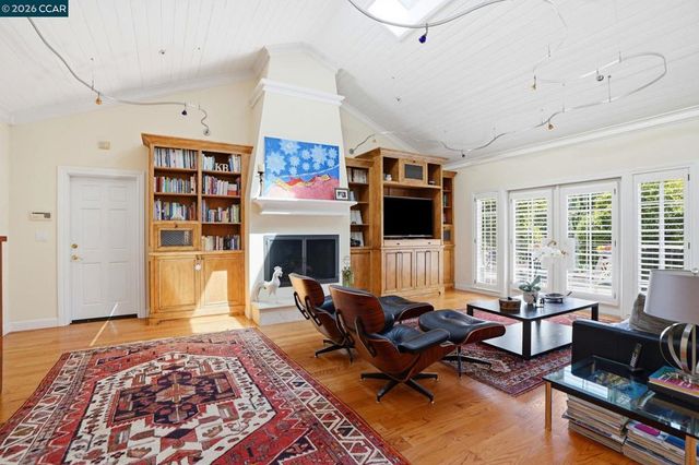 45 N Merrill Circle, Moraga, CA 94556