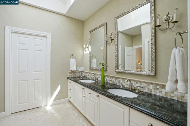 45 N Merrill Circle, Moraga, CA 94556