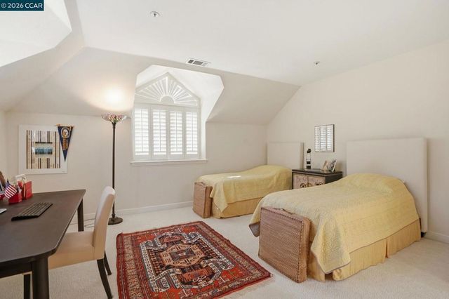 45 N Merrill Circle, Moraga, CA 94556