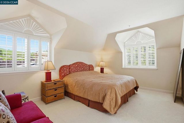 45 N Merrill Circle, Moraga, CA 94556