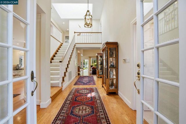 45 N Merrill Circle, Moraga, CA 94556