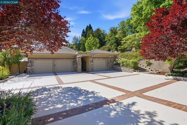 45 N Merrill Circle, Moraga, CA 94556