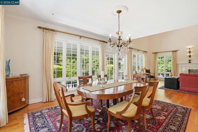 45 N Merrill Circle, Moraga, CA 94556