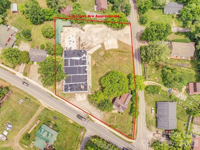 1100-1104 Montreat Road, Black Mountain, NC 28711