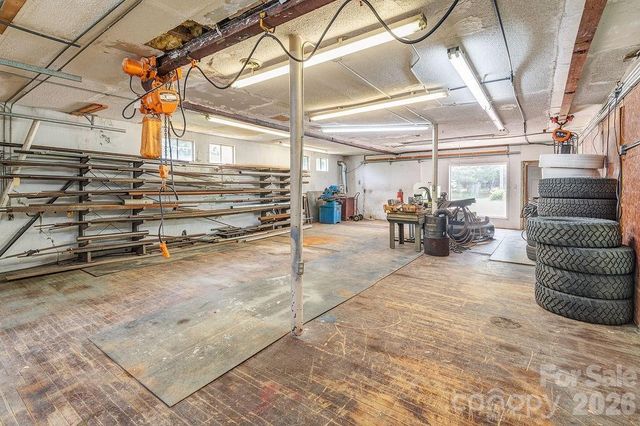 1100-1104 Montreat Road, Black Mountain, NC 28711