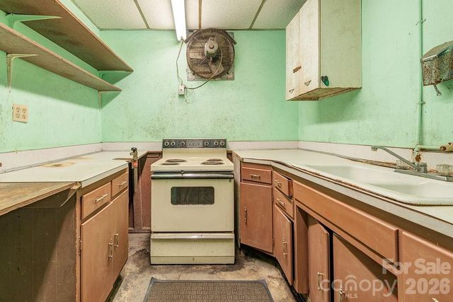 1100-1104 Montreat Road, Black Mountain, NC 28711