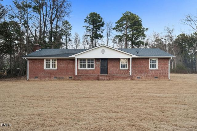 5420 Shipman Road, Hope Mills, NC 28348