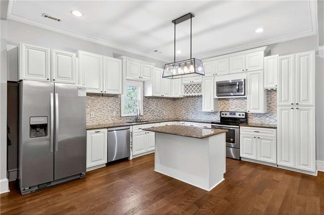 1033 White Oak SW Avenue, Atlanta, GA 30310