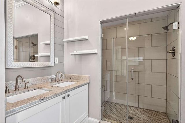 1033 White Oak SW Avenue, Atlanta, GA 30310