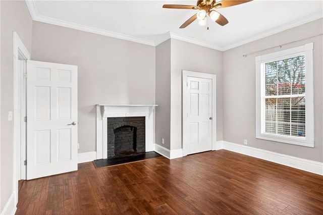 1033 White Oak SW Avenue, Atlanta, GA 30310