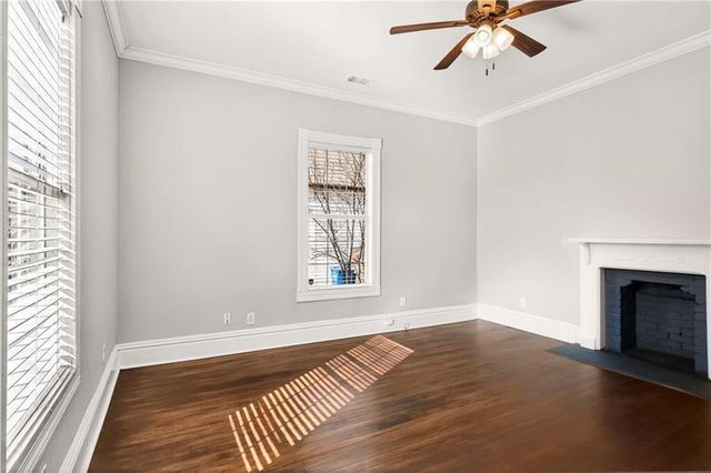 1033 White Oak SW Avenue, Atlanta, GA 30310