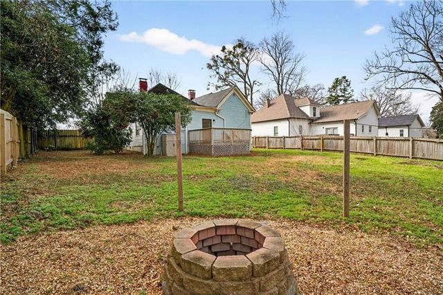 1033 White Oak SW Avenue, Atlanta, GA 30310