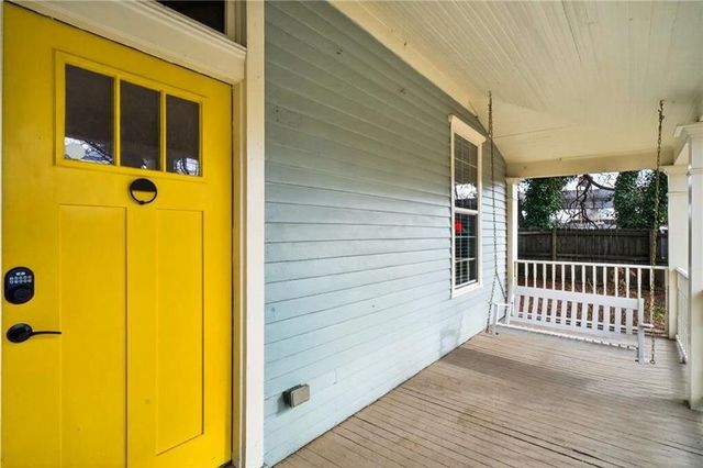 1033 White Oak SW Avenue, Atlanta, GA 30310