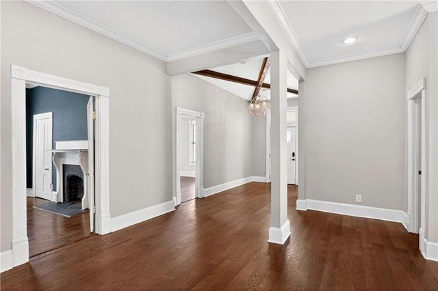 1033 White Oak SW Avenue, Atlanta, GA 30310