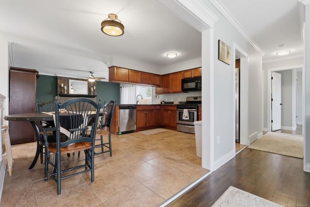 12821 Whitfield Drive, Sterling Heights, MI 48312