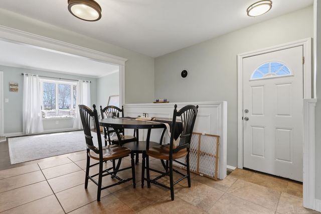 12821 Whitfield Drive, Sterling Heights, MI 48312