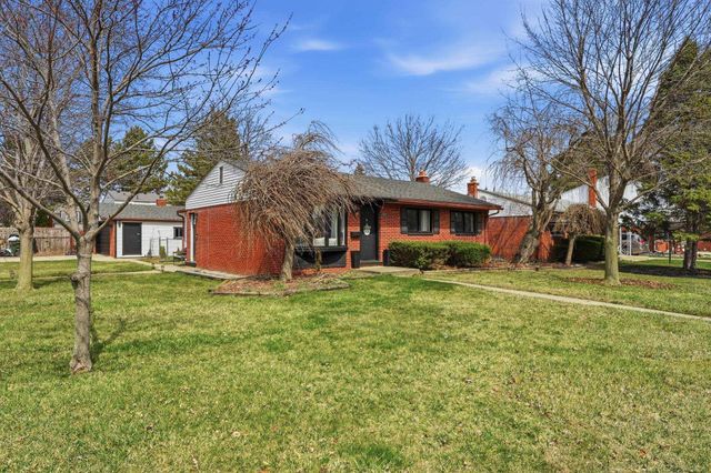 12821 Whitfield Drive, Sterling Heights, MI 48312