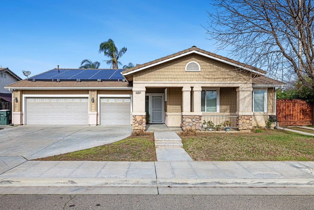 Image 2 of property listing at 5787 E Byrd Avenue, Fresno, CA 93727