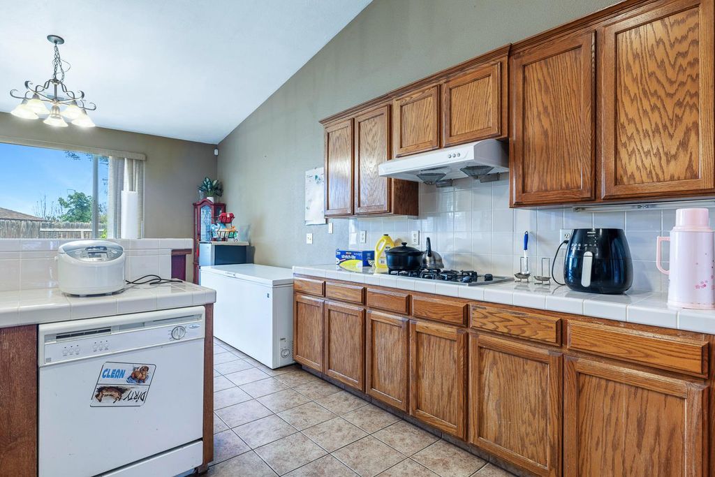 Image 23 of property listing at 5787 E Byrd Avenue, Fresno, CA 93727