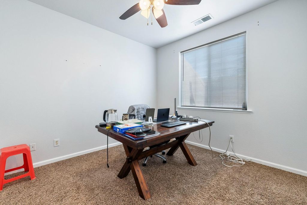 Image 24 of property listing at 5787 E Byrd Avenue, Fresno, CA 93727