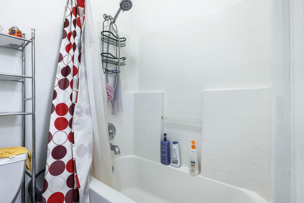 Image 27 of property listing at 5787 E Byrd Avenue, Fresno, CA 93727