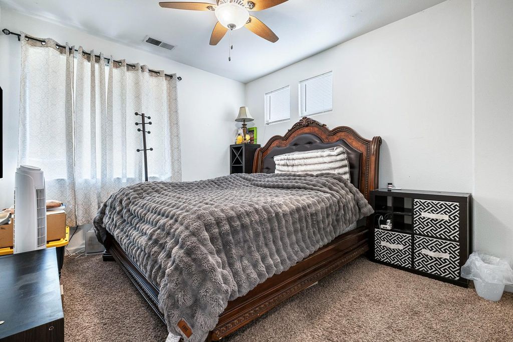 Image 29 of property listing at 5787 E Byrd Avenue, Fresno, CA 93727