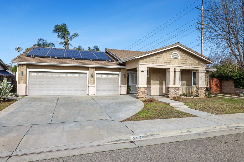 Image 4 of property listing at 5787 E Byrd Avenue, Fresno, CA 93727
