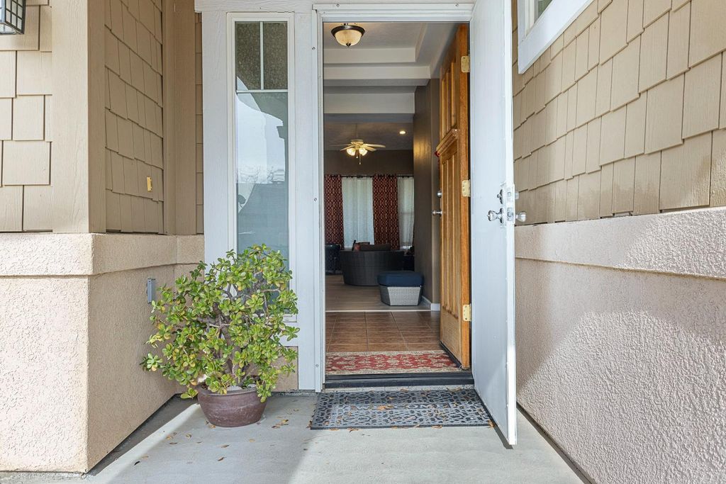 Image 7 of property listing at 5787 E Byrd Avenue, Fresno, CA 93727