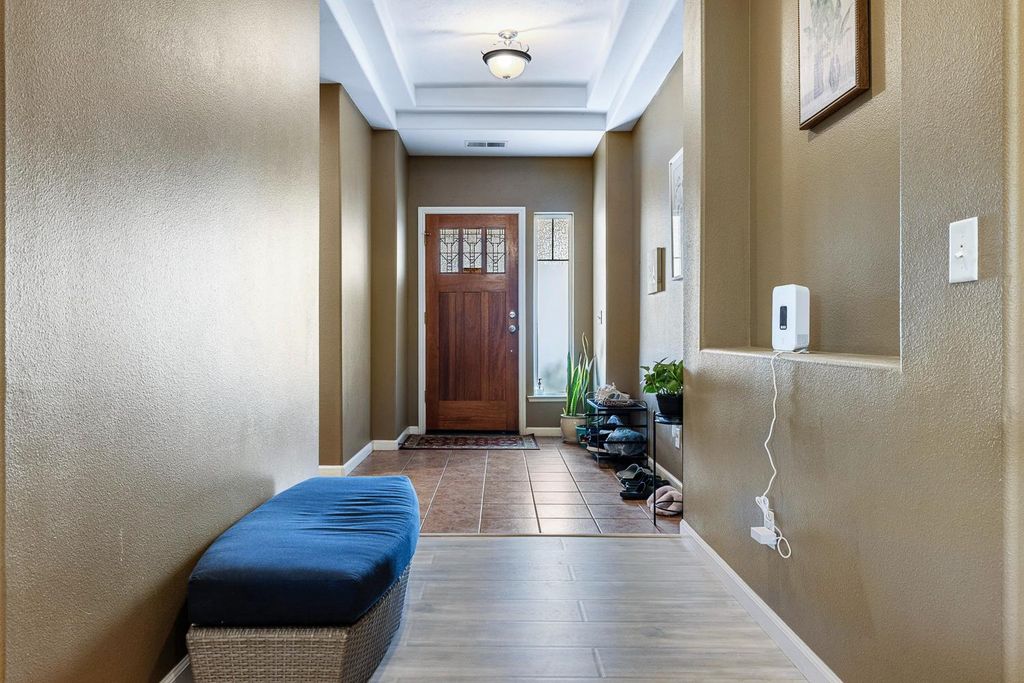 Image 9 of property listing at 5787 E Byrd Avenue, Fresno, CA 93727