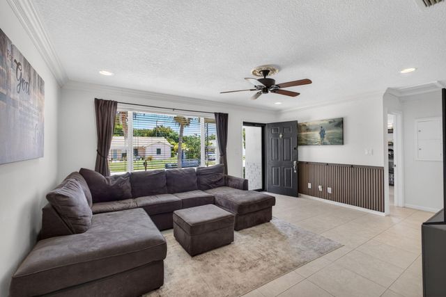 1964 Circle Drive, North Palm Beach, FL 33408