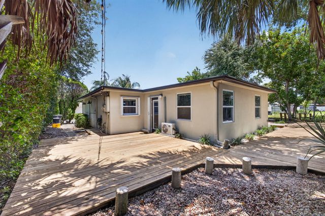 1964 Circle Drive, North Palm Beach, FL 33408
