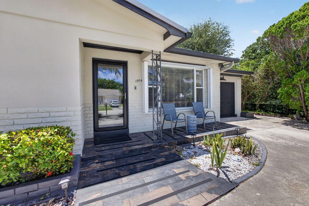 1964 Circle Drive, North Palm Beach, FL 33408