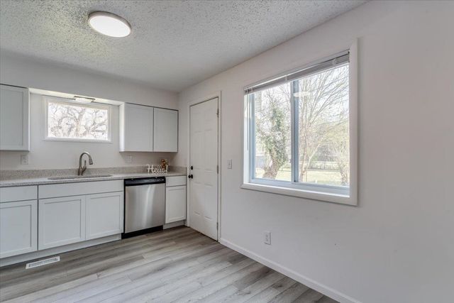 2334 S Lulu, Wichita, KS 67211