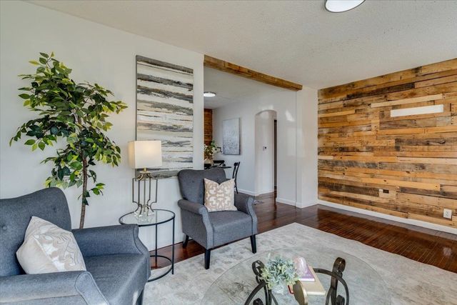 2334 S Lulu, Wichita, KS 67211