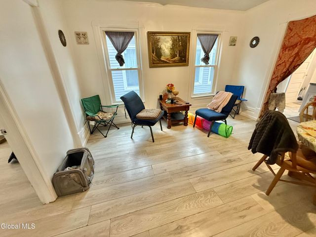 29 McClellan Street, Schenectady, NY 12304