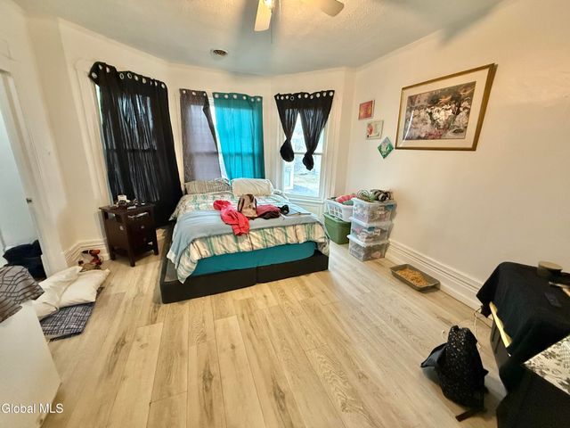 29 McClellan Street, Schenectady, NY 12304