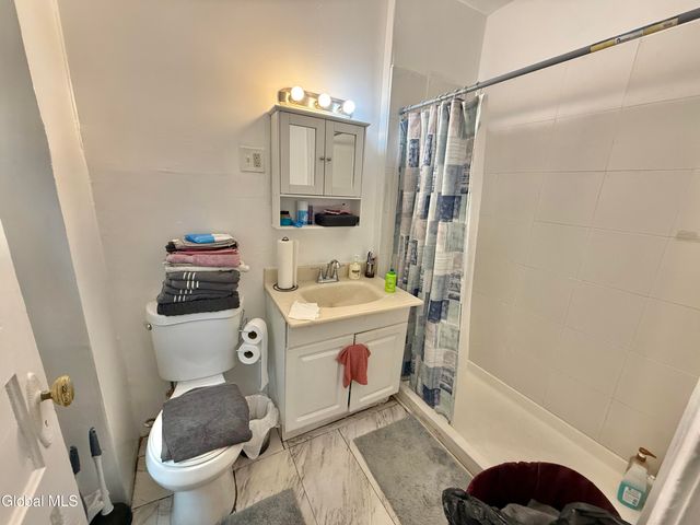 29 McClellan Street, Schenectady, NY 12304