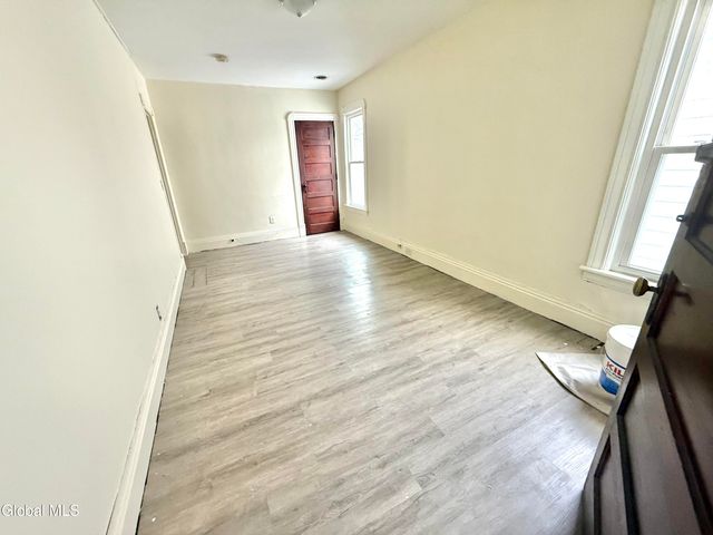 29 McClellan Street, Schenectady, NY 12304