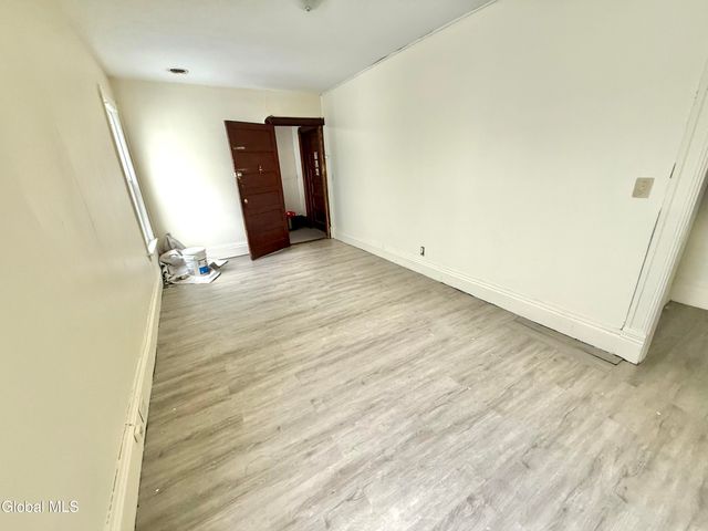 29 McClellan Street, Schenectady, NY 12304