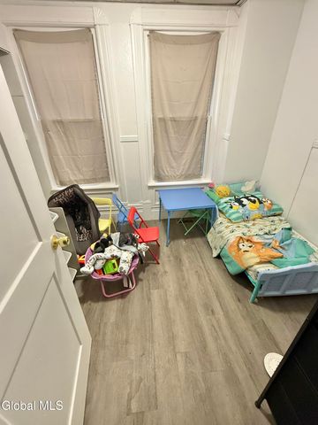 29 McClellan Street, Schenectady, NY 12304