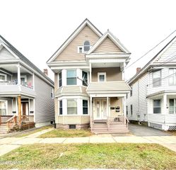 29 McClellan Street, Schenectady, NY 12304