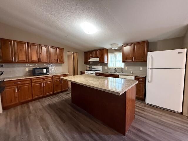 1711 State Highway T, Oldfield, MO 65720