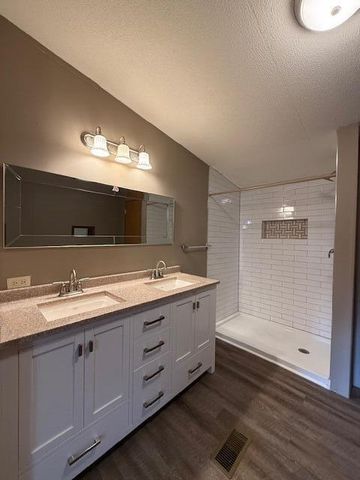 1711 State Highway T, Oldfield, MO 65720