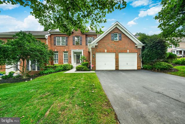 125 CAMELOT LN, Newtown Square, PA 19073
