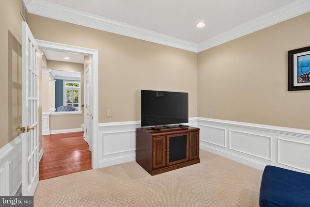125 CAMELOT LN, Newtown Square, PA 19073
