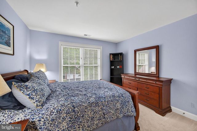 125 CAMELOT LN, Newtown Square, PA 19073